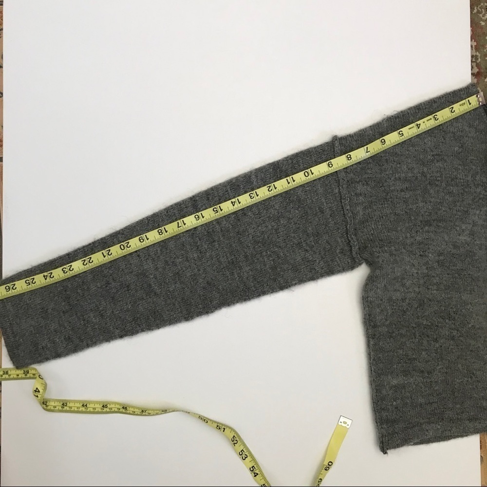 Cropped sweater - Picture 7 of 8